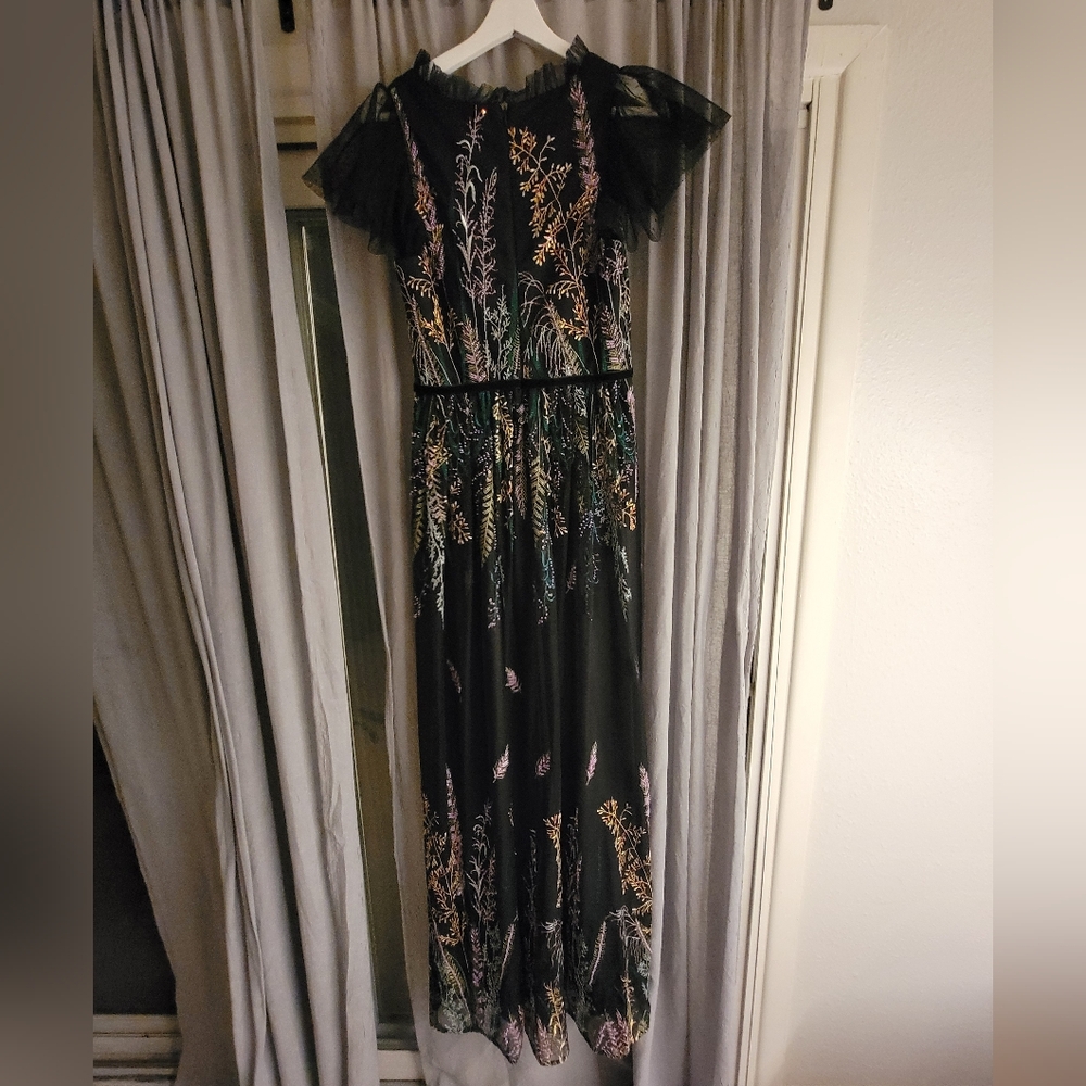 Monique Lhuillier Black and Gold Floral Maxi Dress NWT - Picture 4 of 8